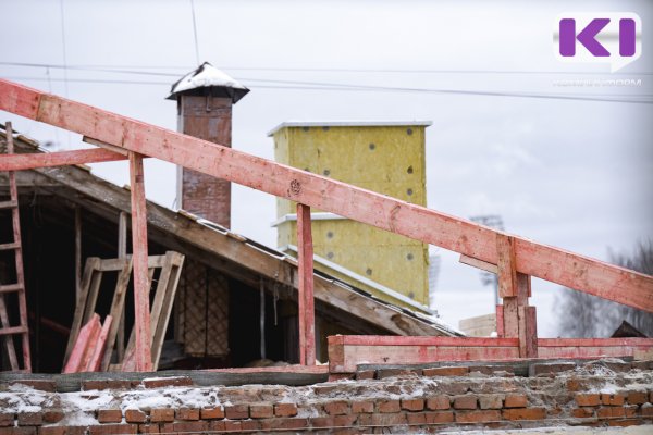 После вмешательства прокуратуры в Сыктывкаре капитально отремонтируют крышу многоквартирного дома