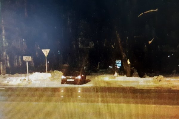 В Сыктывкаре водитель на неустановленной машине врезался в Ладу и скрылся с места ДТП