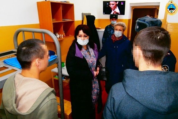 Уполномоченный по правам человека в Коми и председатель Общественного совета при УФСИН Коми посетили СИЗО-2 в Сосногорске и ИК-8 в Ухте 