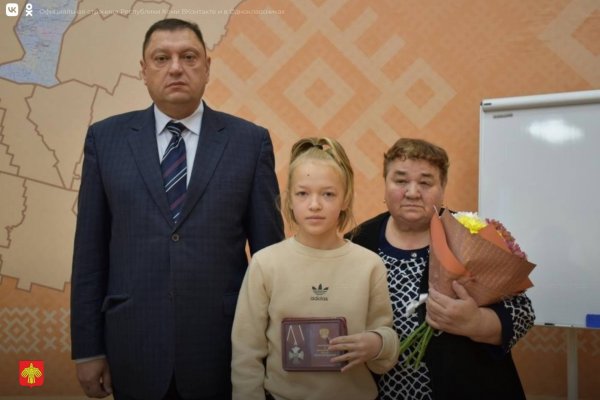 Орден Мужества передали маме погибшего в ходе спецоперации на Украине Александра Артеева
