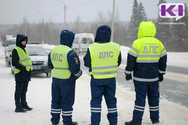 В Усть-Вымском районе два человека погибли при столкновении автомобилей Renault
