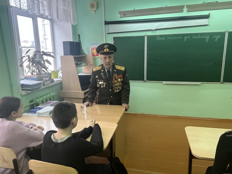 Ветераны посвятили школьников Койгородка в движение "Орлята России" и рассказали о военном прошлом