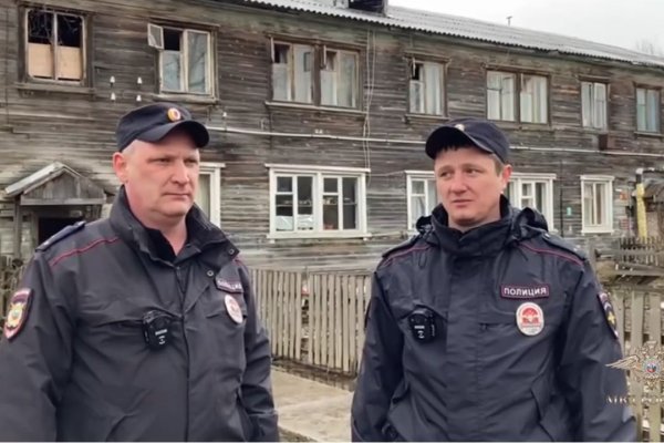 В Сыктывкаре полицейские спасли из пожара трех человек
