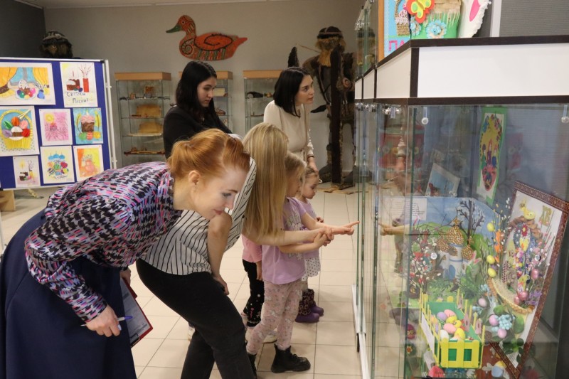 В Сыктывкаре открылась выставка "Пасхальная радость"