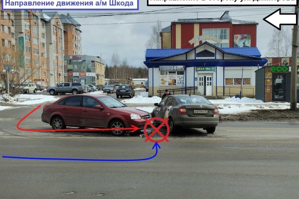 В Сыктывкаре после столкновения с Chevrolet пострадала пассажирка такси Skoda